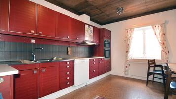 Kühlschrank, Herdplatte, Geschirrspüler