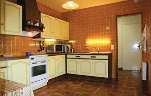 Réfrigérateur, four, plaque de cuisson, lave-vaisselle