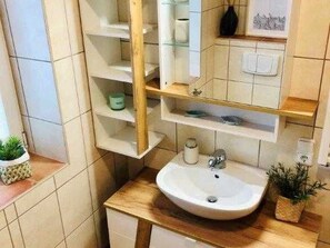 Unclassified image, 4 of 12, button - (144/1) 2-room apartment - Apartment complex Residence At the marina (Kühlungsborn)