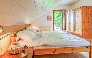 5 chambres, lit parapluie, Wi-Fi, draps fournis