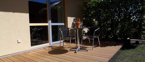 屋外ダイニングエリア