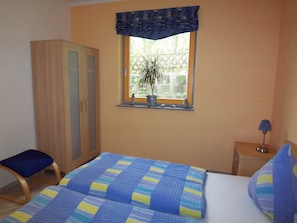1 bedroom, WiFi, bed sheets