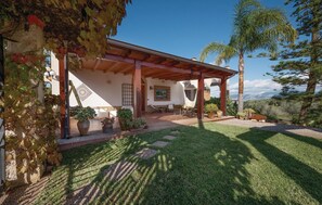 Exterior - Amazing home in Partinico (PA) (Partinico (PA))
