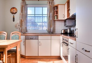 Frigorifero, microonde, forno, lavastoviglie