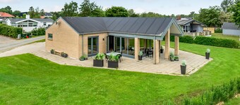 Amazing home in Juelsminde with sauna