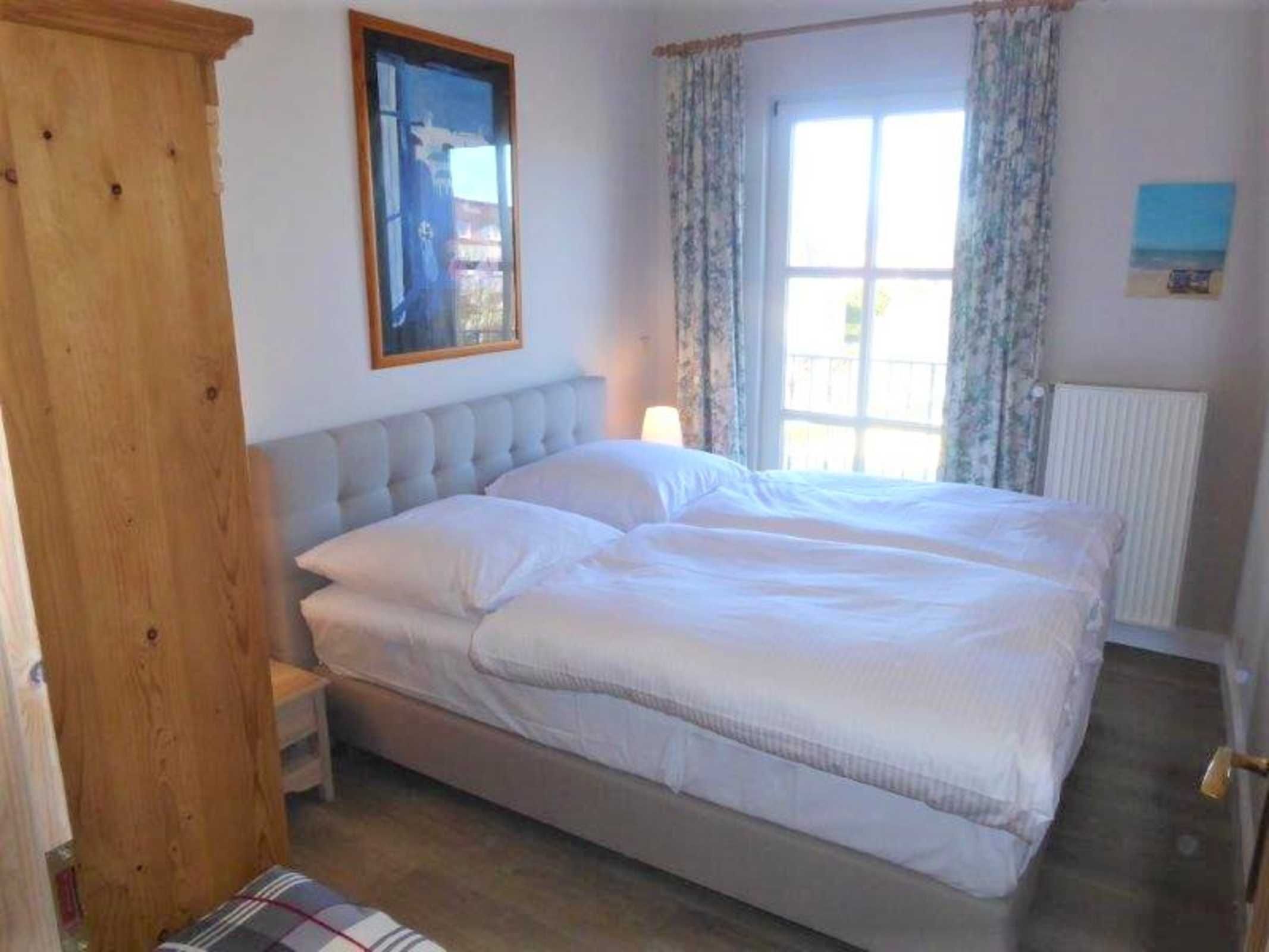 1 bedroom, travel cot, WiFi