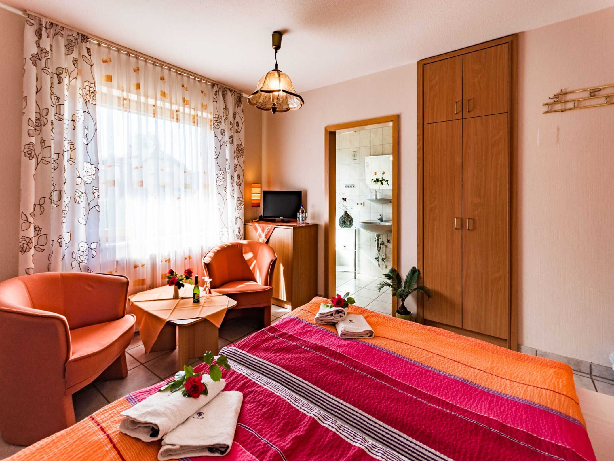 2 bedrooms, in-room safe, WiFi, bed sheets