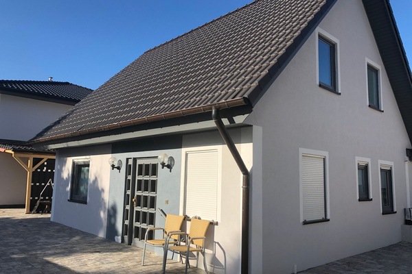 Ferienhaus von außen mit Eingang