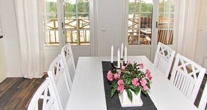 Awesome home in årjäng with kitchen
