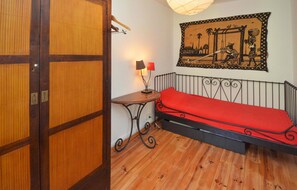 4 bedrooms, free WiFi, bed sheets