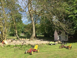 Unclassified image, 4 of 30, button - Windland Ranch - Riding stables with vacation apartments (bungalow) - Bungalow Storch (Altenkirchen)