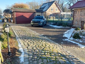 Property grounds - North Room - Pension Storchennest (Klausdorf)