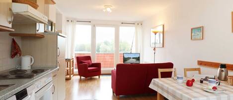 Fridge, oven, dishwasher, coffee/tea maker