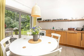 Unclassified image, 4 of 16, button - Morning dew - apartments in the solar house (Putbus)