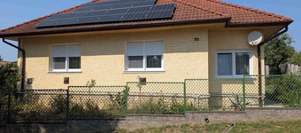 Holiday apartment with barbecue and air conditioning