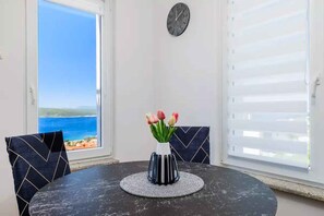 Dining - Holiday apartment with air conditioning (Crikvenica)