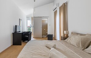 4 soverom, wi-fi (inkludert) og sengetøy