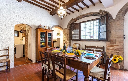 Amazing home in Capannoli PI with WiFi