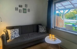 Smart TV, DVD player, foosball, table tennis - Beautiful apartment in Nexø with sauna (Nexø)