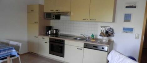 Køleskab, mikrobølgeovn, ovn, opvaskemaskine