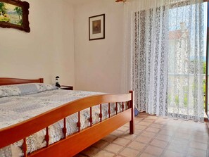 2 bedrooms, WiFi - Holiday apartment with balcony and air conditioning (Šilo)