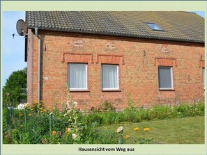 Exterior - Vacation apartment 2 - Green idyll (Borrentin)