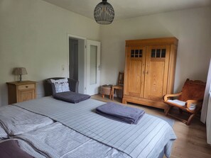 1 bedroom, WiFi, bed sheets