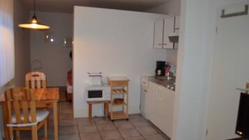 Kühlschrank, Mikrowelle