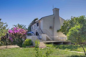 Exterior - Holiday apartment with terrace (Veli Lošinj)