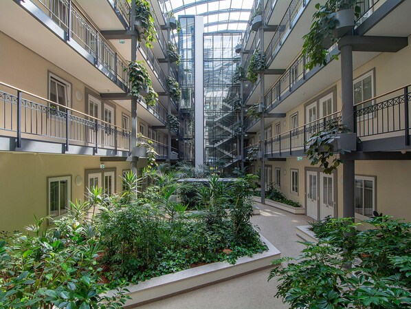 Unclassified image, 1 of 32, button