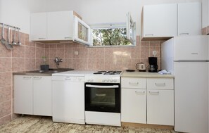 Kühlschrank, Herdplatte, Geschirrspüler