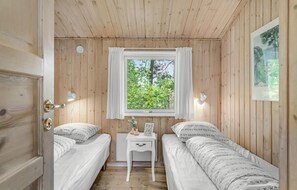 4 bedrooms, free WiFi - Lovely home in Nexø with sauna (Nexø)
