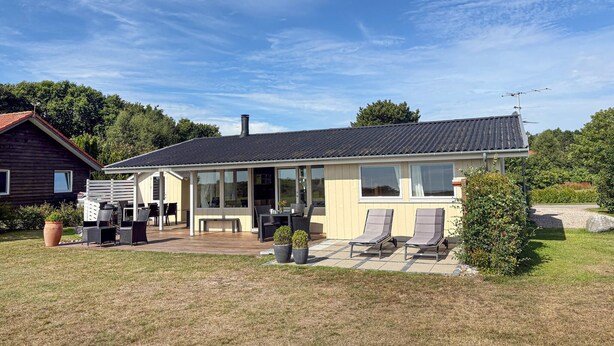 Terrace/patio - Nice home in Rudkøbing with WiFi (Rudkøbing)