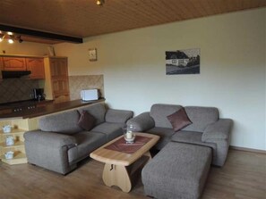 Unclassified image, 3 of 12, button