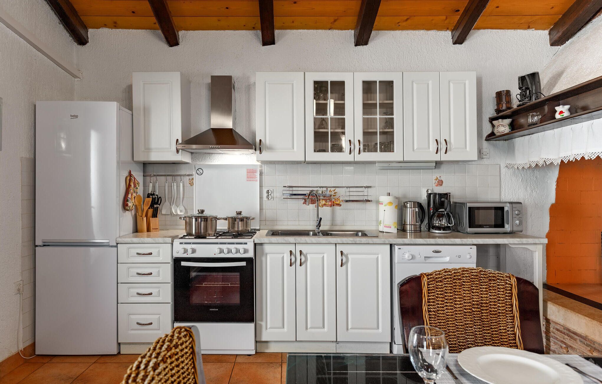 Kühlschrank, Herdplatte, Geschirrspüler