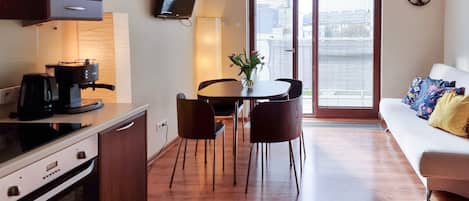 冷蔵庫、オーブン、食器洗い機