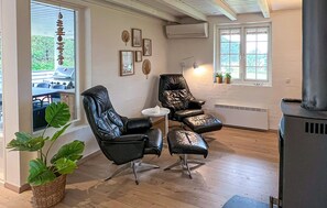 Interior - Nice home in Blåvand with WiFi (Blåvand)