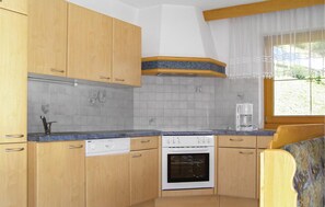 Kühlschrank, Herdplatte, Geschirrspüler