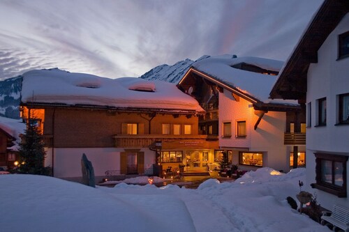 Apartment Mittagsfluh - Alpenrose - Hotel - Apartments