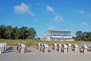 Una spiaggia nelle vicinanze