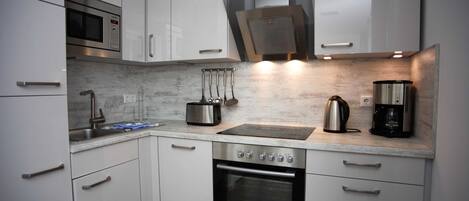 Fridge, microwave, oven, dishwasher