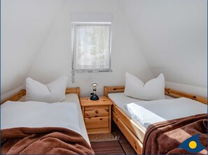 2 bedrooms, in-room safe, WiFi, bed sheets