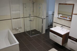 Unclassified image, 3 of 17, button