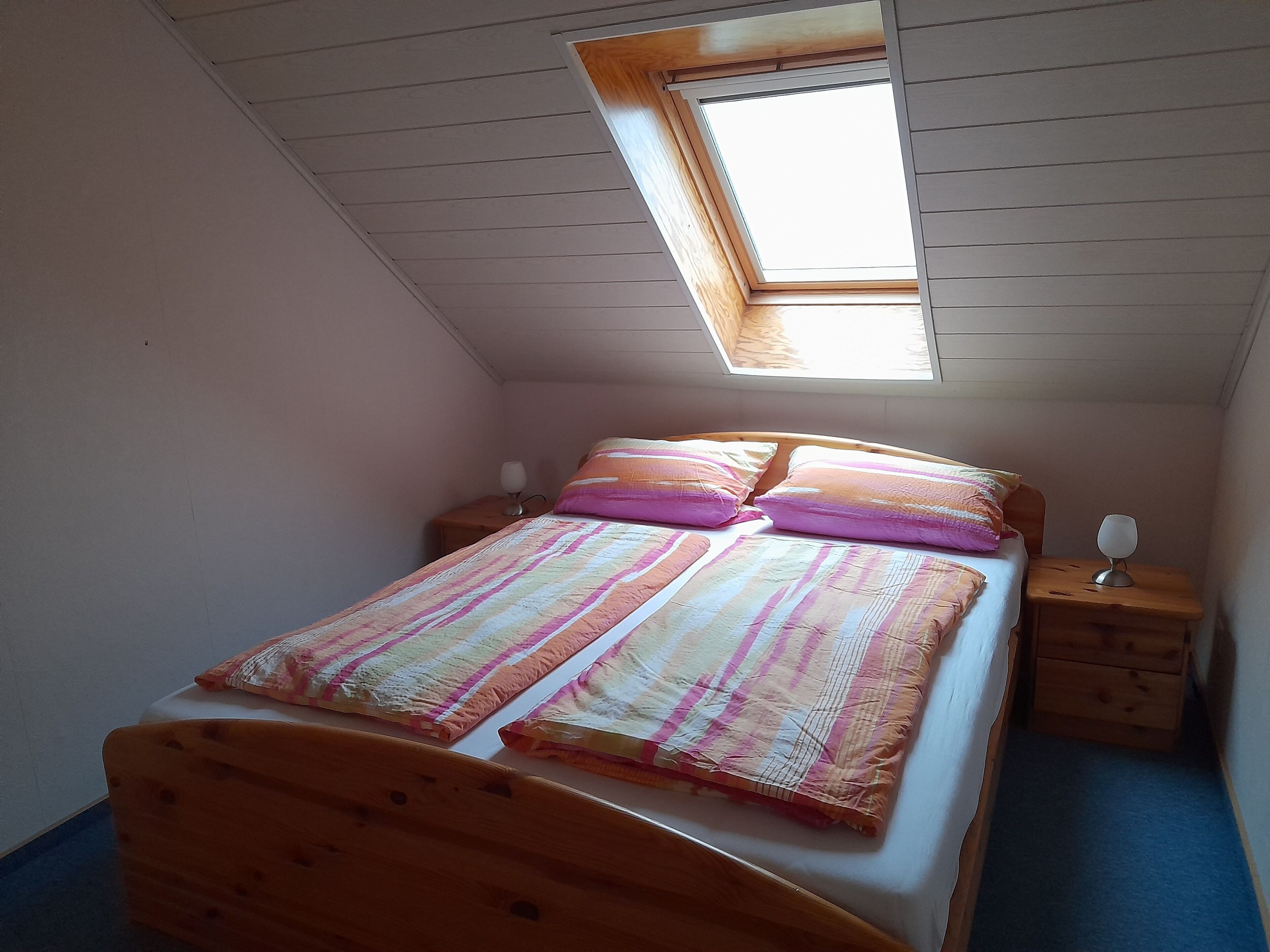 2 soverom, strykejern/-brett, wi-fi og sengetøy