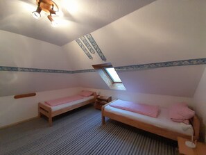 2 soverom, strykejern/-brett, wi-fi og sengetøy