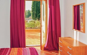 4 dormitorios, Internet, ropa de cama