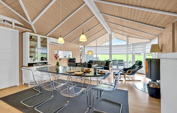 Dining - Pet friendly home in Rudkøbing (Rudkøbing)