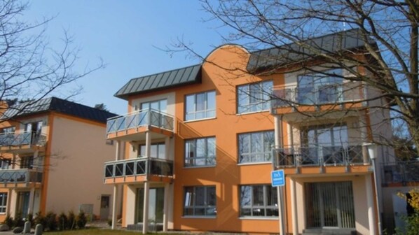 Imagen sin descripción, 1 de 9, botón