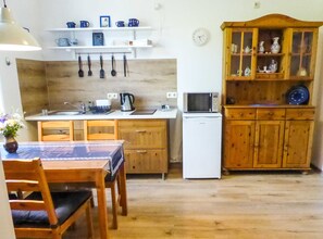 Kühlschrank, Mikrowelle