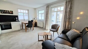 Unclassified image, 2 of 10, button - (251) 2-room apartment - apartment house Strandburg (Kühlungsborn)